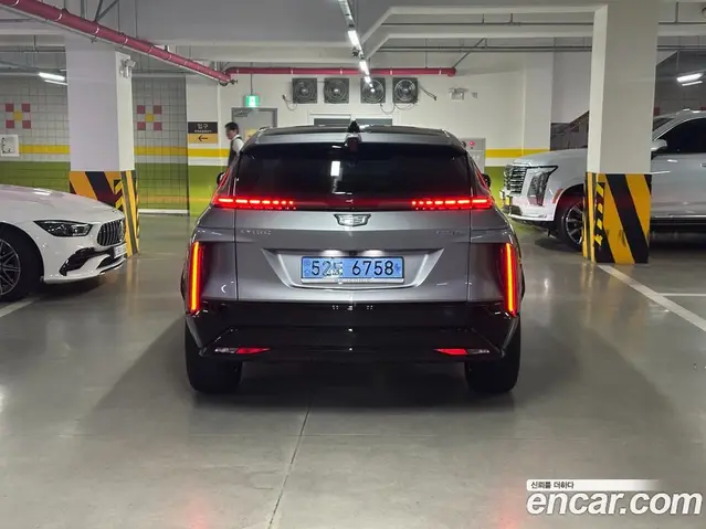 Cadillac Lyriq 2024 0.3 автомат (гидро), миниатюра 2