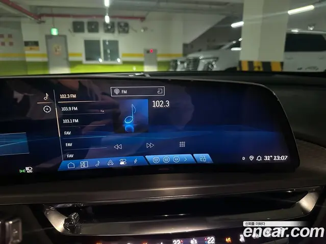 Cadillac Lyriq 2024 0.3 автомат (гидро), миниатюра 11