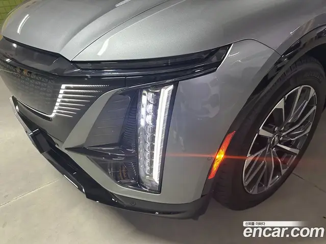 Cadillac Lyriq 2024 0.3 автомат (гидро), миниатюра 6