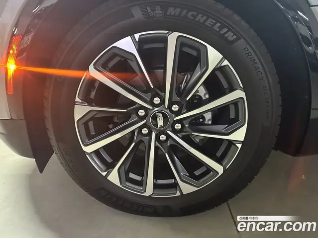 Cadillac Lyriq 2024 0.3 автомат (гидро), миниатюра 7
