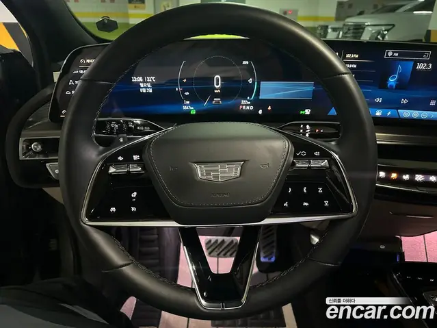 Cadillac Lyriq 2024 0.3 автомат (гидро), миниатюра 9