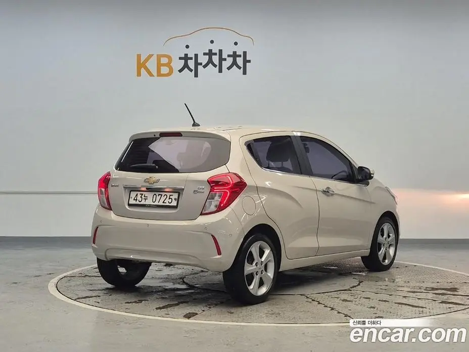 Chevrolet Spark 2016 1.0 автомат (гидро), фото 3