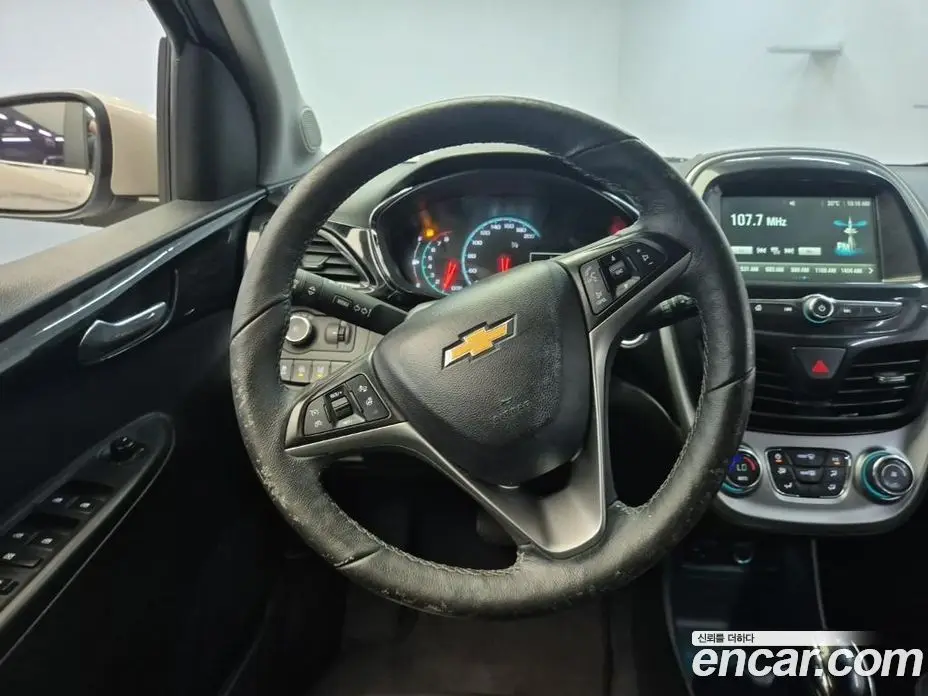 Chevrolet Spark 2016 1.0 автомат (гидро), фото 9