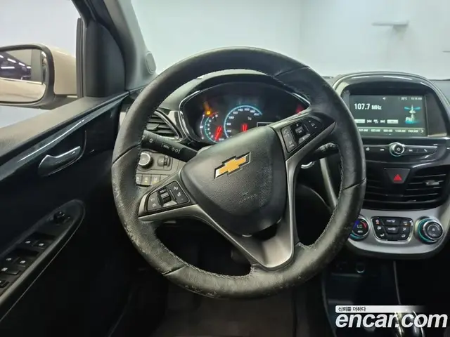 Chevrolet Spark 2016 1.0 автомат (гидро), миниатюра 9