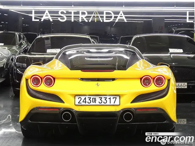 Ferrari F8 2020 3.9 автомат (гидро), миниатюра 2