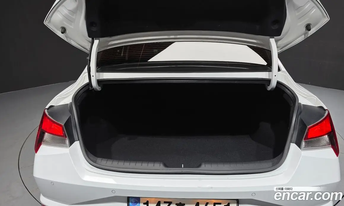 Hyundai Avante 2022 1.6 автомат (гидро), фото 20