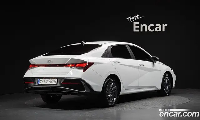 Hyundai Avante 2023 1.6 автомат (гидро), миниатюра 2