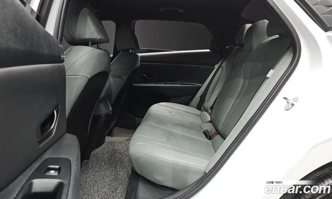 Hyundai Avante 2023 1.6 автомат (гидро), фото 11