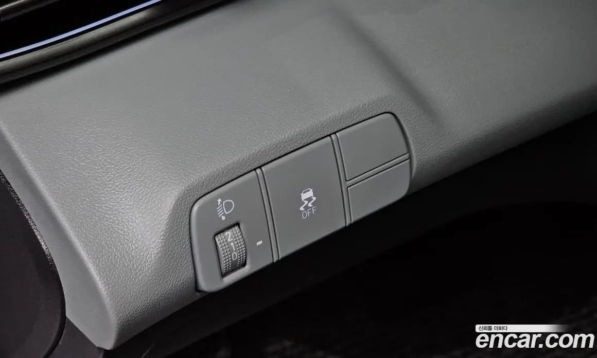 Hyundai Avante 2023 1.6 автомат (гидро), фото 13