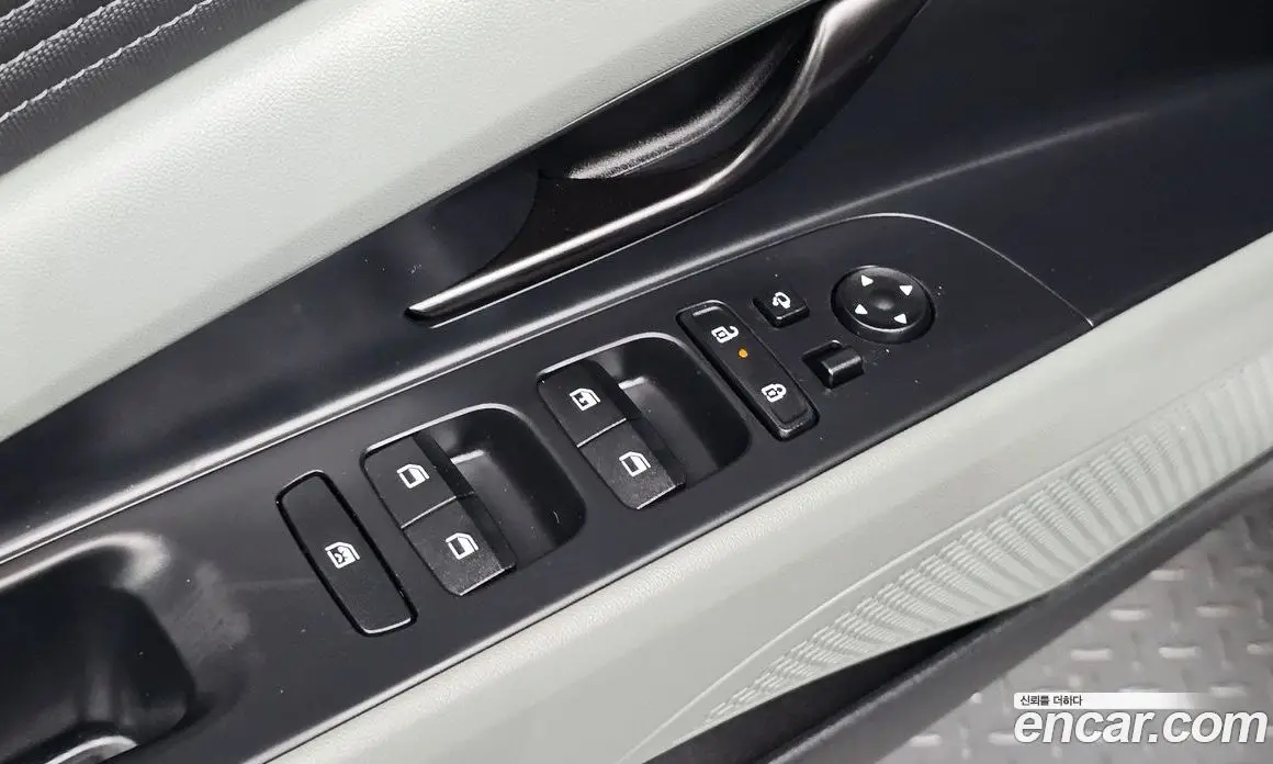 Hyundai Avante 2023 1.6 автомат (гидро), фото 17