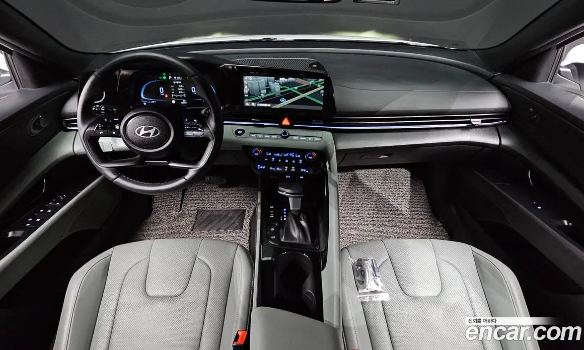 Hyundai Avante 2023 1.6 автомат (гидро), фото 7