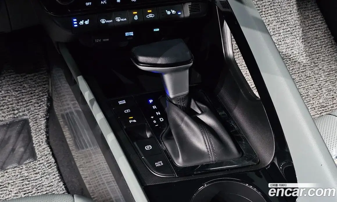 Hyundai Avante 2023 1.6 автомат (гидро), фото 9