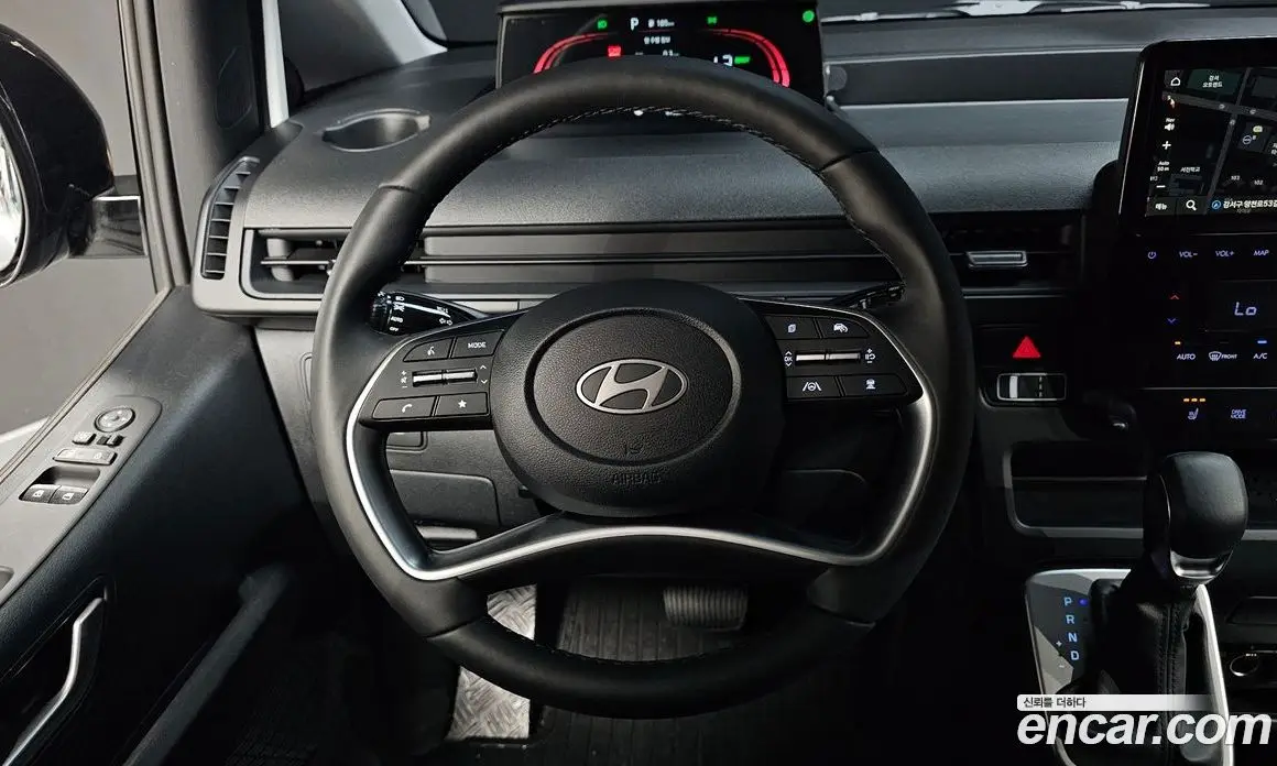 Hyundai Staria 2025 1.6 автомат (гидро), фото 14