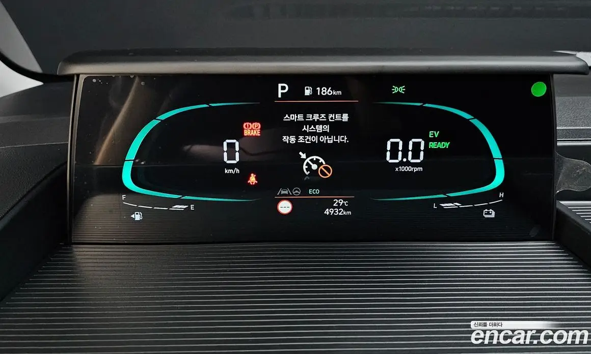 Hyundai Staria 2025 1.6 автомат (гидро), фото 8