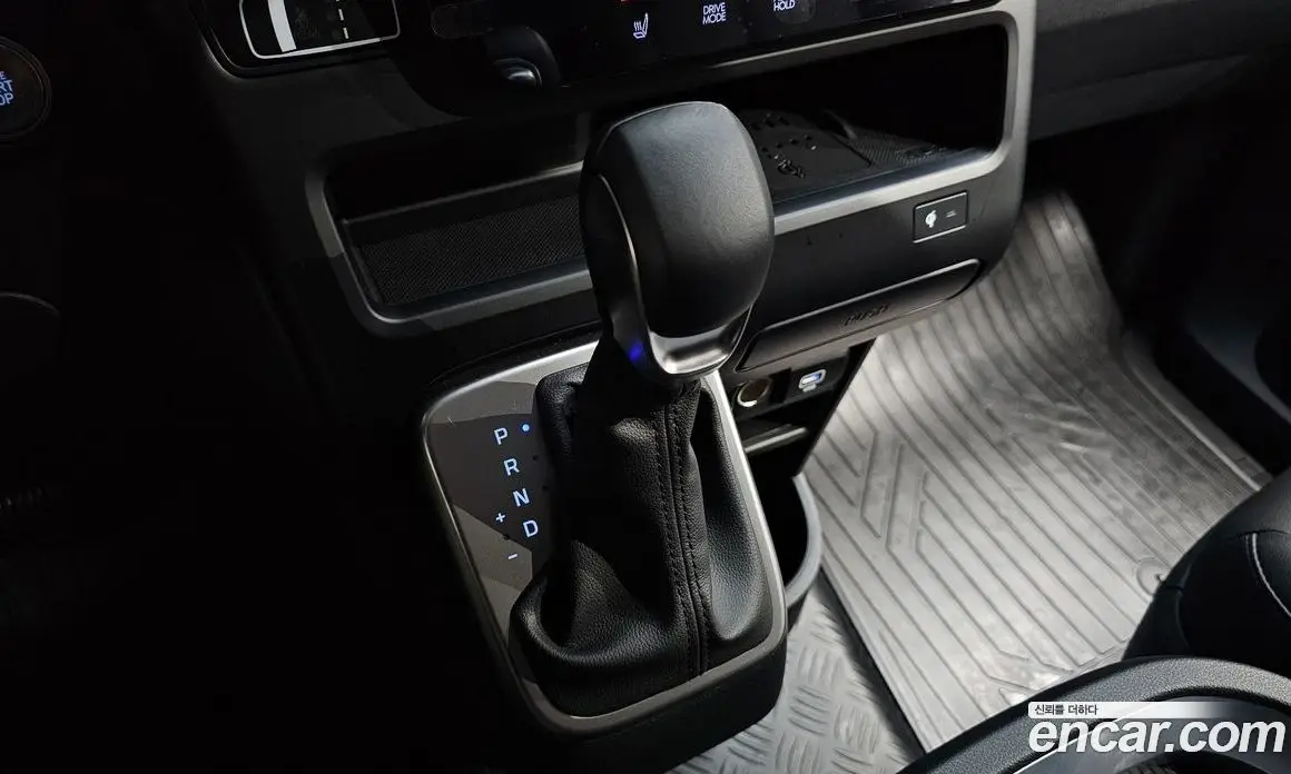 Hyundai Staria 2025 1.6 автомат (гидро), фото 9