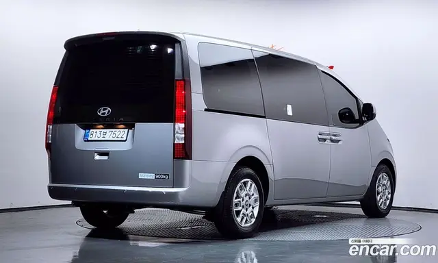 Hyundai Staria 2026 3.5 автомат (гидро), миниатюра 2