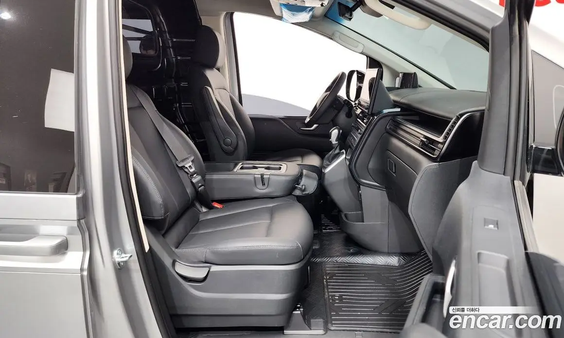 Hyundai Staria 2026 3.5 автомат (гидро), фото 11