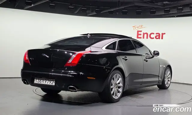 Jaguar XJ 2013 3.0 автомат (гидро), миниатюра 2