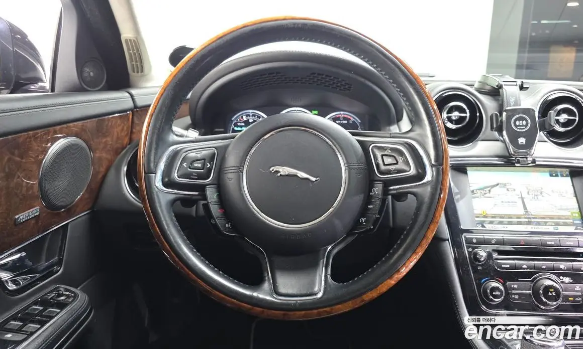 Jaguar XJ 2013 3.0 автомат (гидро), фото 13