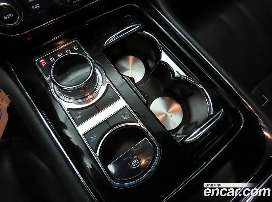 Jaguar XJ 2015 2.0 автомат (гидро), фото 12