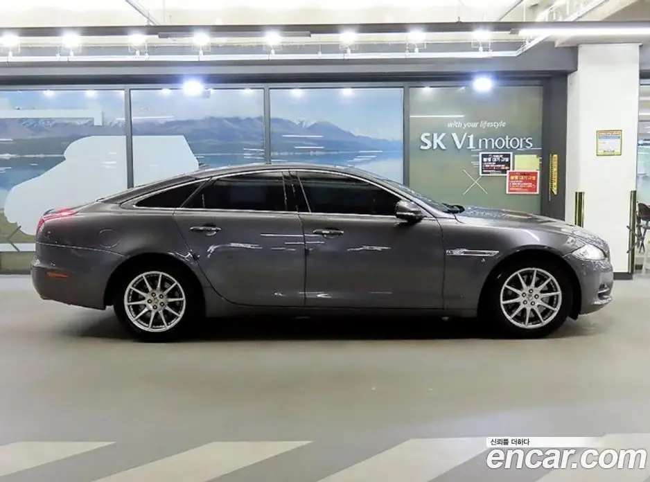Jaguar XJ 2015 2.0 автомат (гидро), фото 3