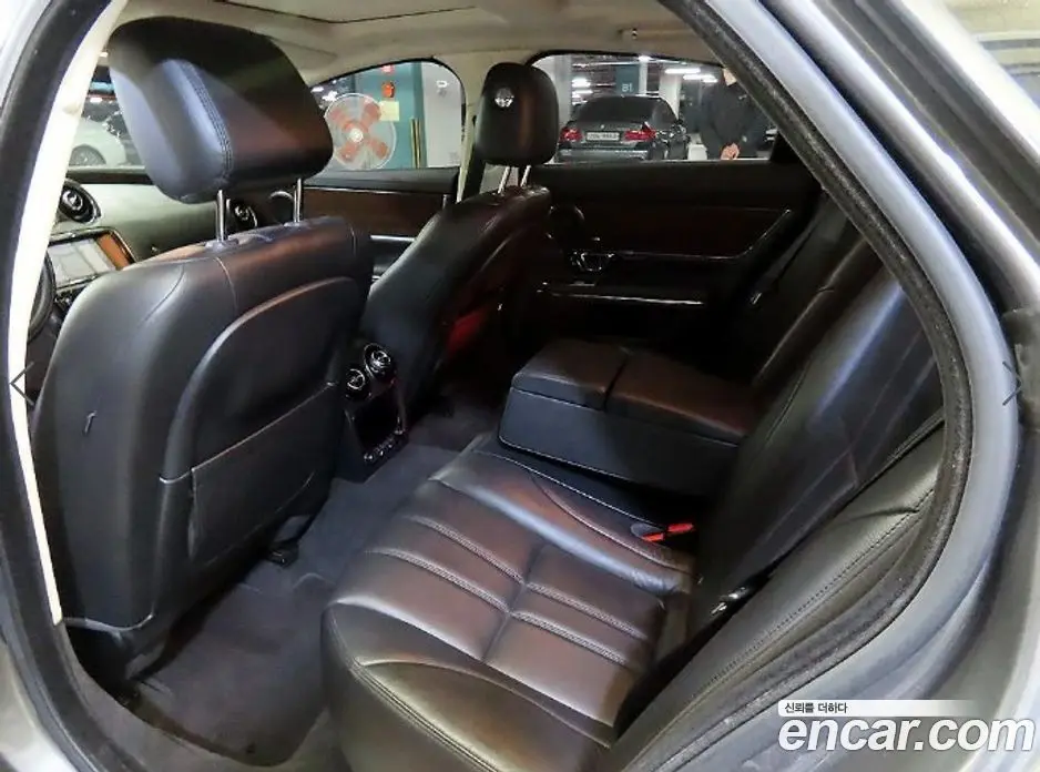 Jaguar XJ 2015 2.0 автомат (гидро), фото 7