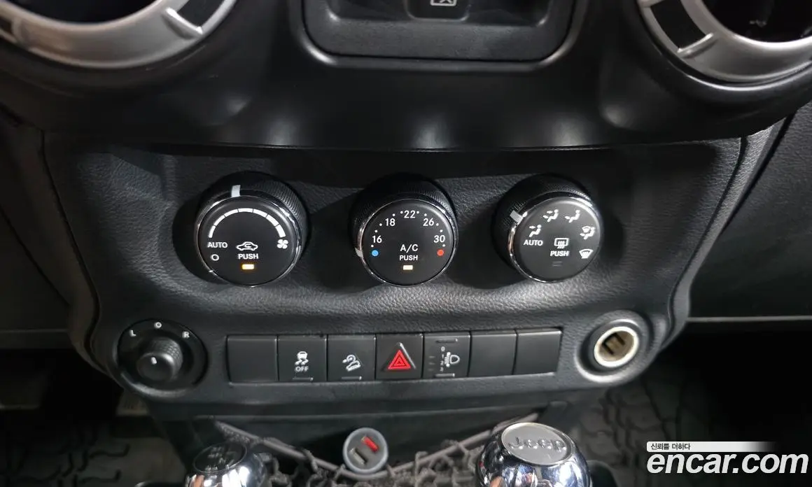 Jeep Wrangler 2014 2.8 автомат (гидро), фото 16 Jeep Wrangler 2014 2.8 автомат (гидро), фото 16