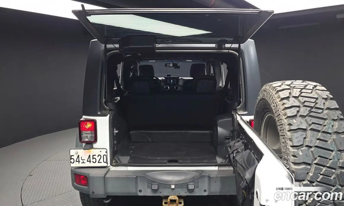 Jeep Wrangler 2014 2.8 автомат (гидро), фото 20 Jeep Wrangler 2014 2.8 автомат (гидро), фото 20