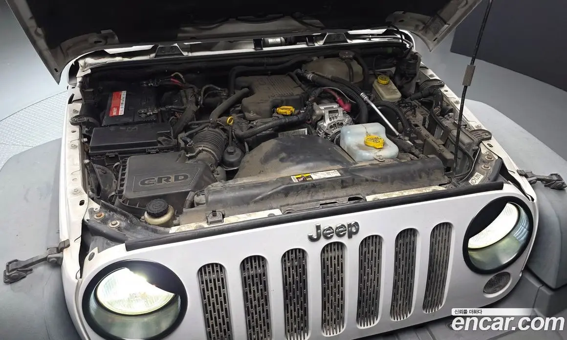 Jeep Wrangler 2014 2.8 автомат (гидро), фото 6 Jeep Wrangler 2014 2.8 автомат (гидро), фото 6