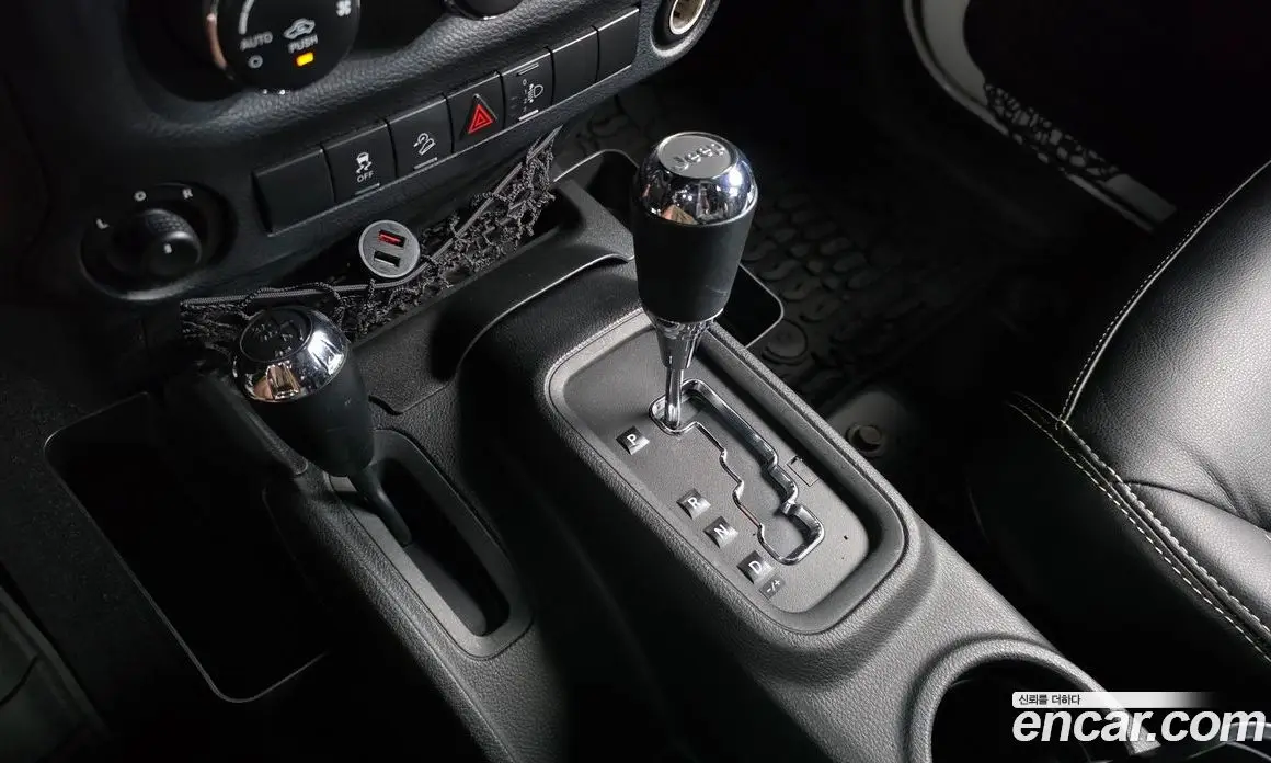 Jeep Wrangler 2014 2.8 автомат (гидро), фото 9 Jeep Wrangler 2014 2.8 автомат (гидро), фото 9