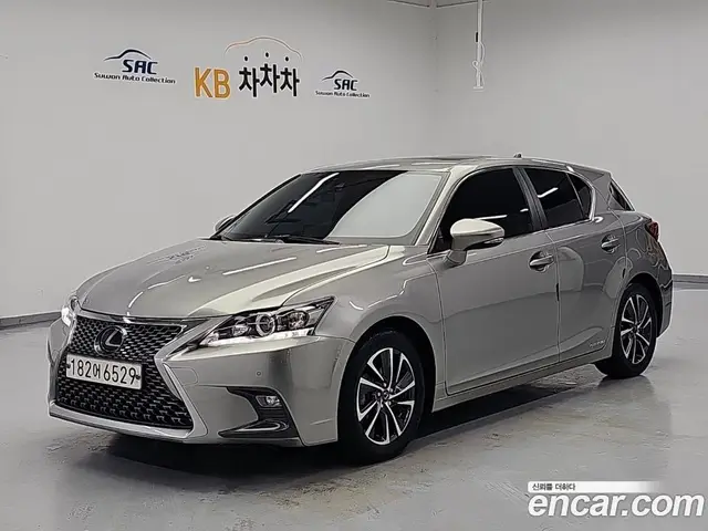 Lexus CT200h, 2020, 55 372 км