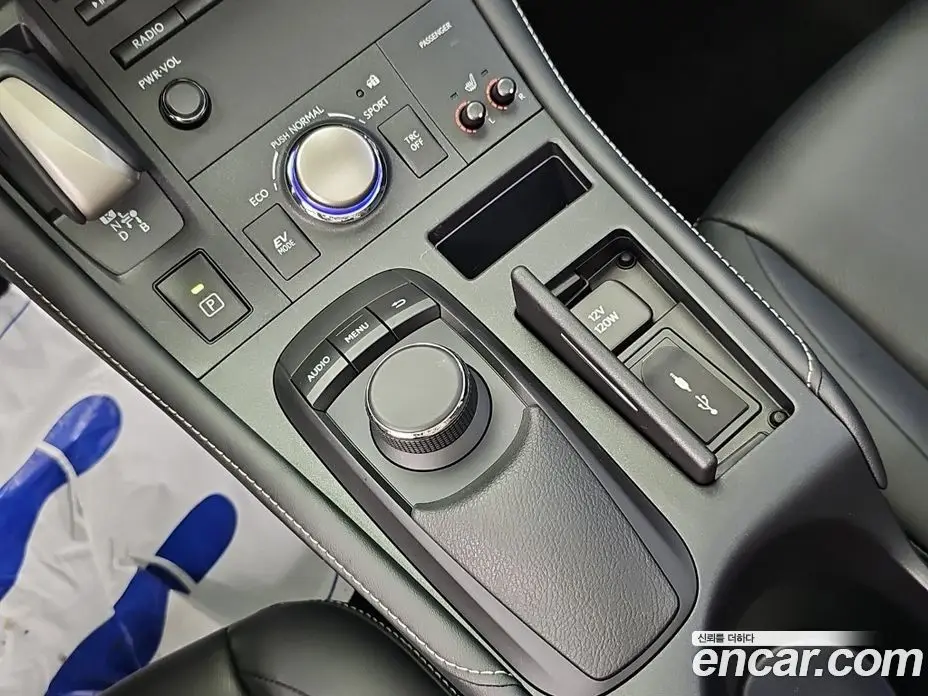 Lexus CT200h 2020 1.8 автомат (гидро), фото 17