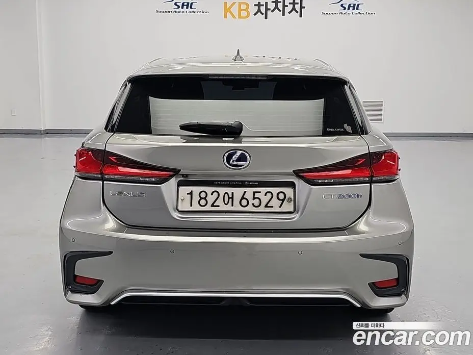 Lexus CT200h 2020 1.8 автомат (гидро), фото 3