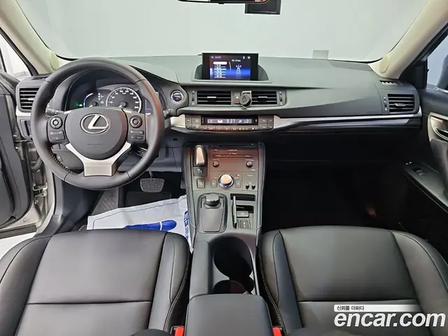 Lexus CT200h 2020 1.8 автомат (гидро), миниатюра 7