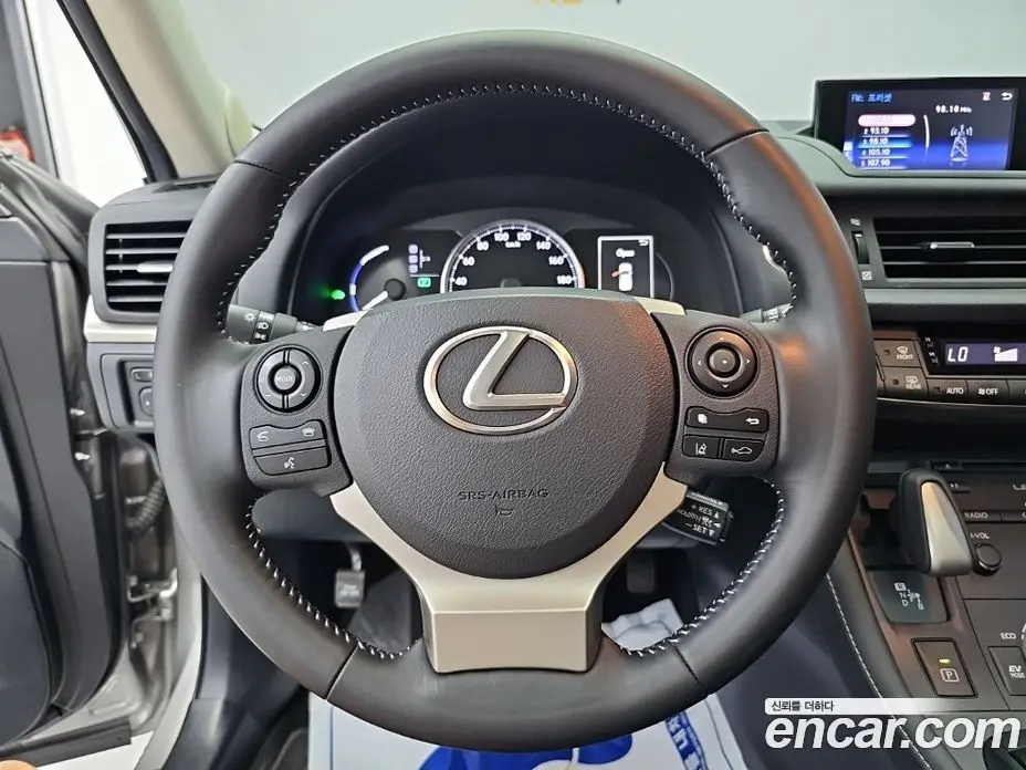 Lexus CT200h 2020 1.8 автомат (гидро), фото 9