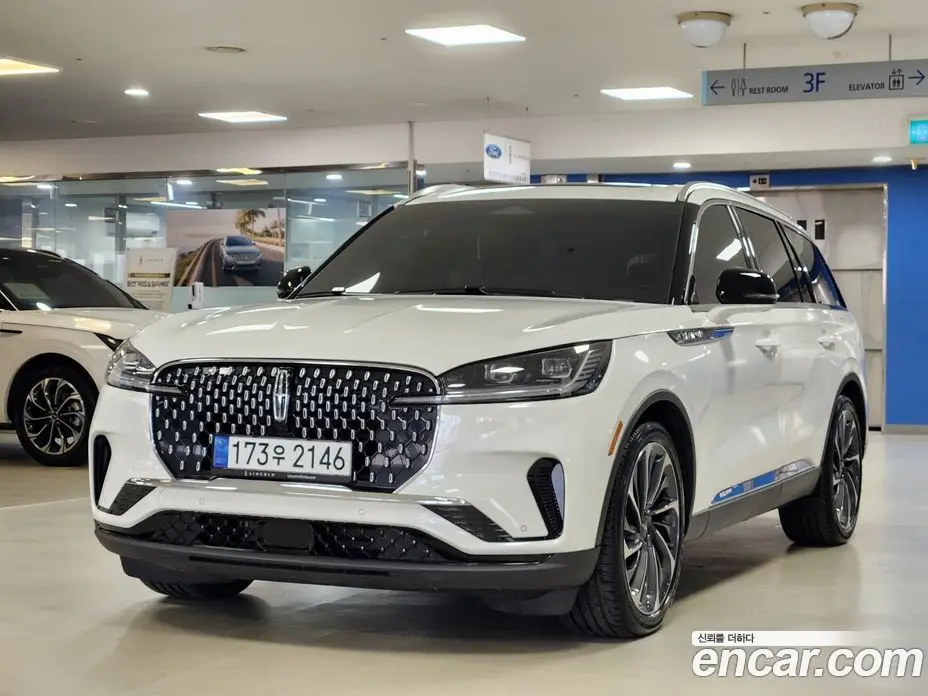 Lincoln Aviator 2024 3.0 автомат (гидро), фото 1 Lincoln Aviator 2024 3.0 автомат (гидро), фото 1