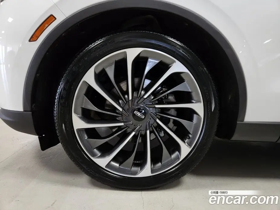 Lincoln Aviator 2024 3.0 автомат (гидро), фото 5 Lincoln Aviator 2024 3.0 автомат (гидро), фото 5