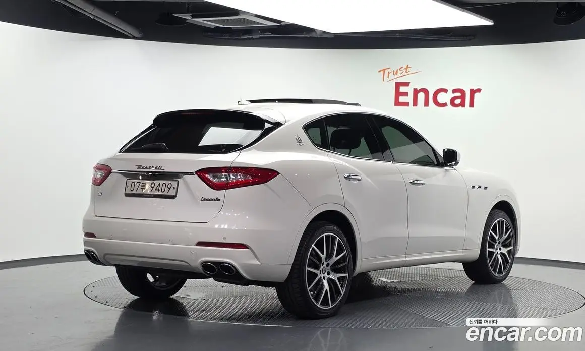 Maserati Levante 2017 3.0 автомат (гидро), фото 2 Maserati Levante 2017 3.0 автомат (гидро), фото 2