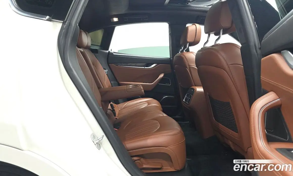 Maserati Levante 2017 3.0 автомат (гидро), фото 11 Maserati Levante 2017 3.0 автомат (гидро), фото 11