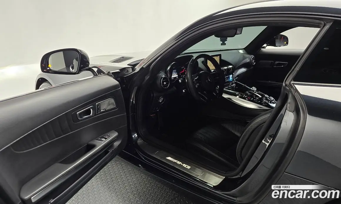 Mercedes-Benz AMG GT 2016 4.0 автомат (гидро), фото 10 Mercedes-Benz AMG GT 2016 4.0 автомат (гидро), фото 10