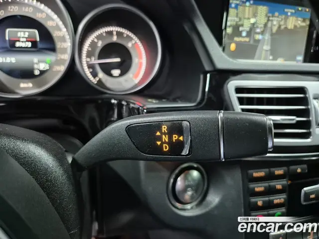 Mercedes-Benz E-Class 2013 2.1 автомат (гидро), миниатюра 9 Mercedes-Benz E-Class 2013 2.1 автомат (гидро), миниатюра 9