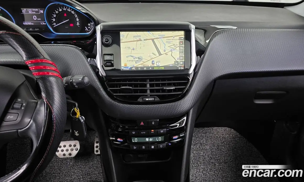 Peugeot 2008 2016 1.6 автомат (гидро), фото 14