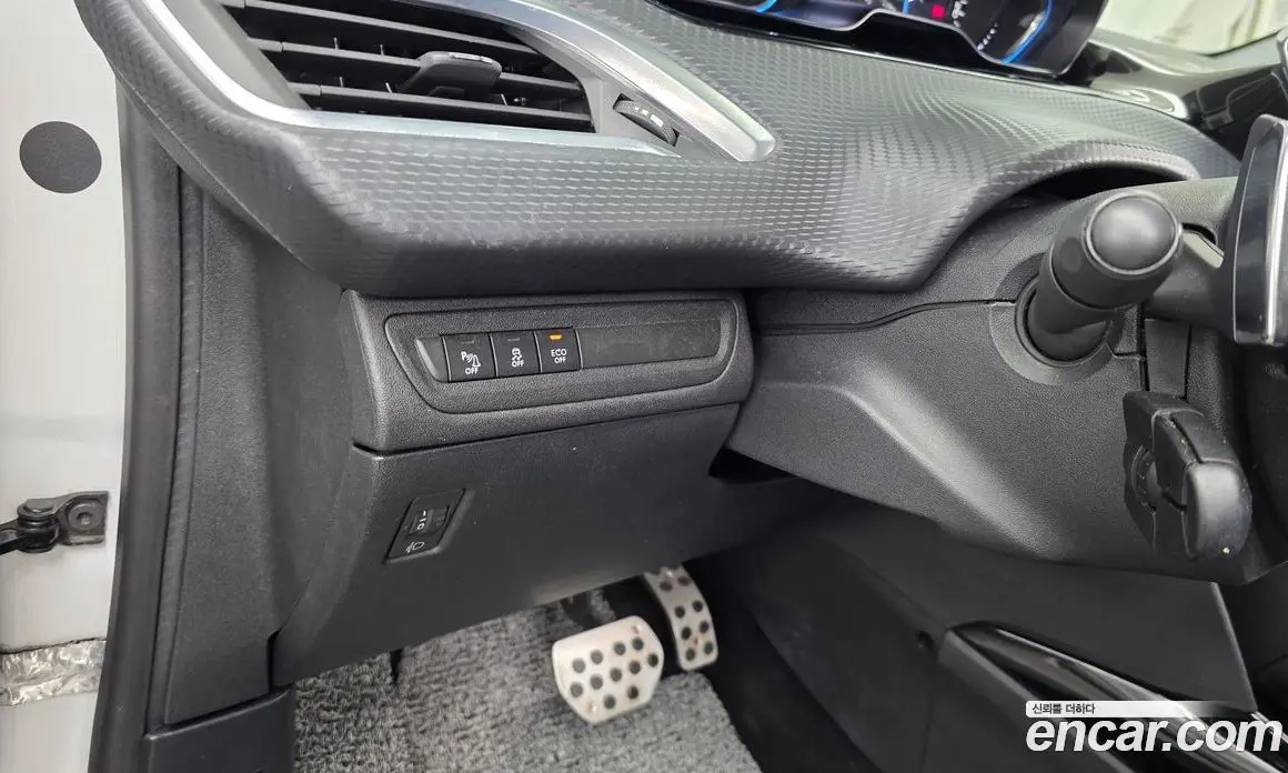 Peugeot 2008 2016 1.6 автомат (гидро), фото 17