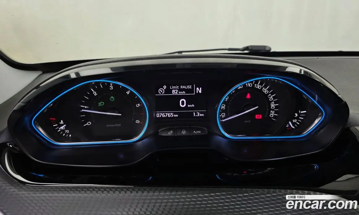 Peugeot 2008 2016 1.6 автомат (гидро), фото 8