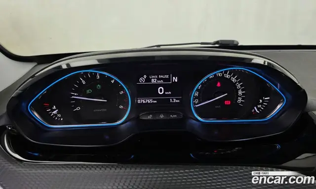 Peugeot 2008 2016 1.6 автомат (гидро), миниатюра 8