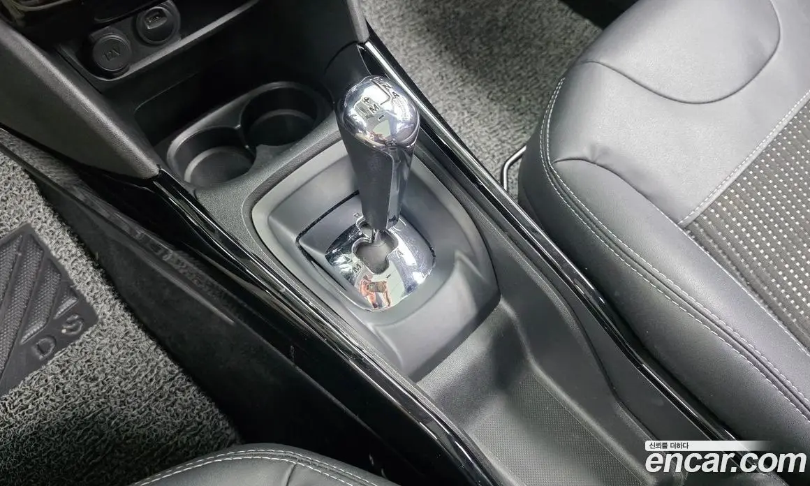 Peugeot 2008 2016 1.6 автомат (гидро), фото 9