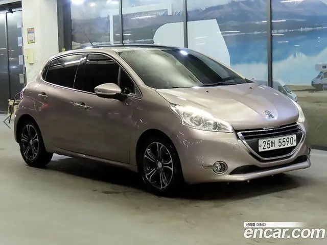 Peugeot 208, 2013, 127 932 км