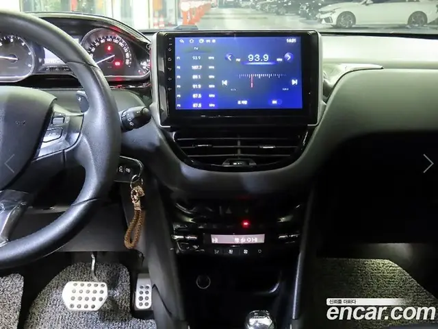 Peugeot 208 2013 1.6 автомат (гидро), миниатюра 11