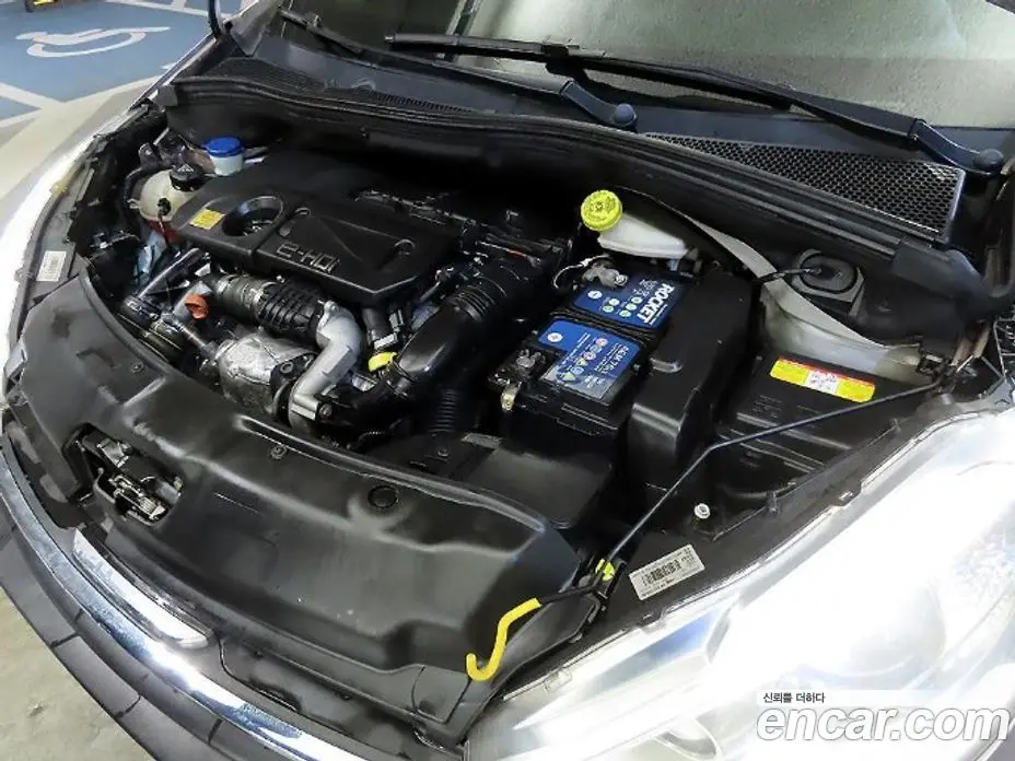 Peugeot 208 2013 1.6 автомат (гидро), фото 19