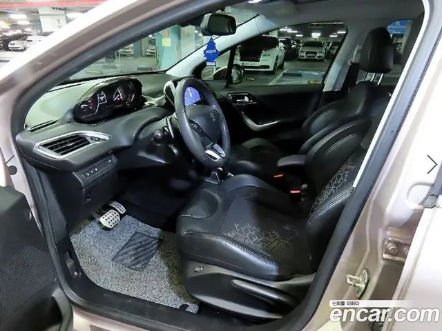 Peugeot 208 2013 1.6 автомат (гидро), миниатюра 6